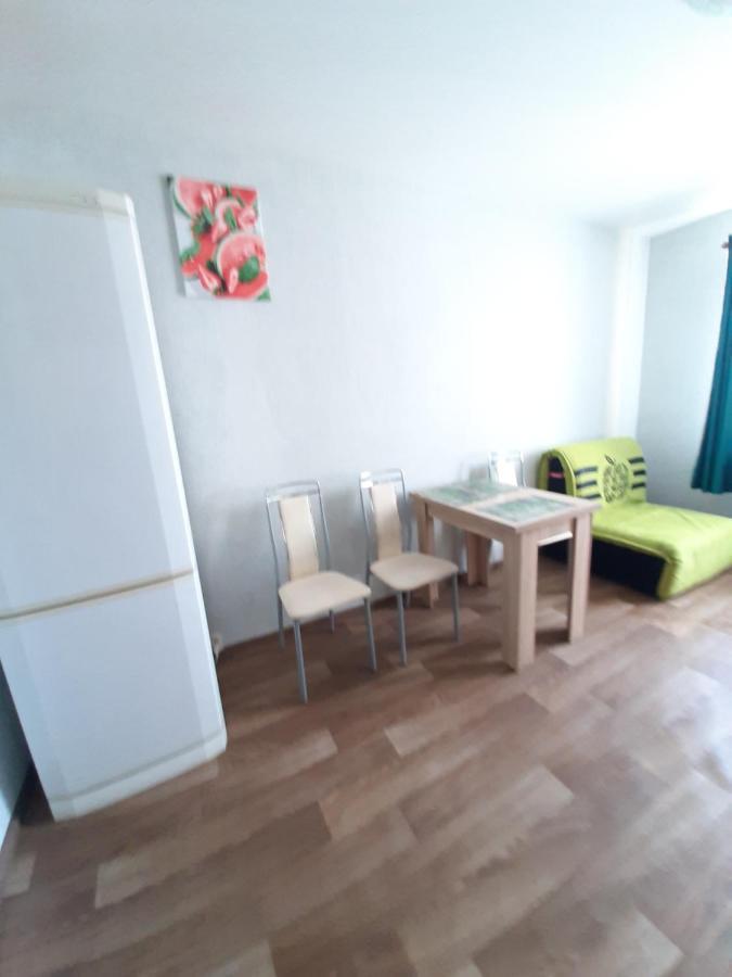 1 Комнатная На Позняках Apartment Kiev Ngoại thất bức ảnh